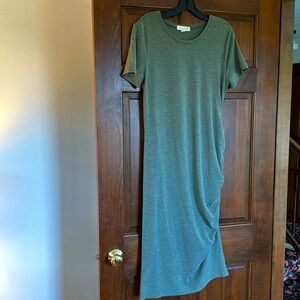 T-Shirt Dress with Side Ruching Sz. L